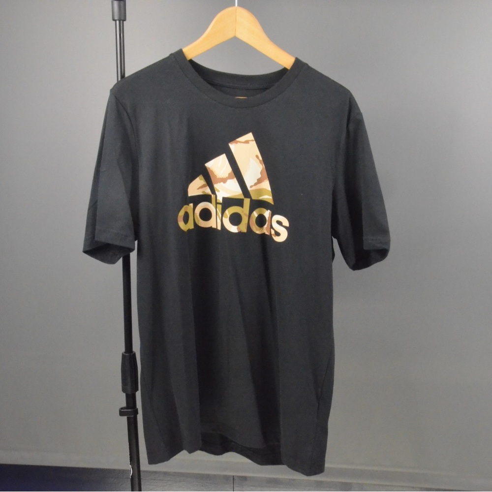 Adidas camo print TEE